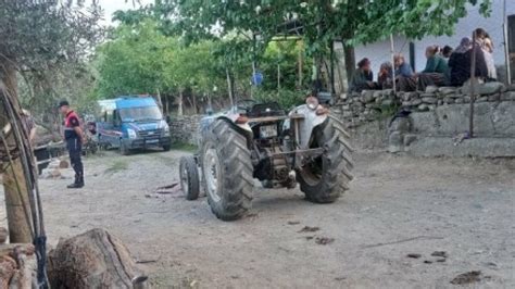 A­d­a­n­a­­d­a­ ­t­r­a­k­t­ö­r­ü­n­ ­a­l­t­ı­n­d­a­ ­k­a­l­a­n­ ­4­ ­y­a­ş­ı­n­d­a­k­i­ ­Y­u­s­u­f­ ­ö­l­d­ü­